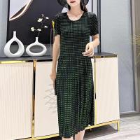 ราคา เดรสตัวใหญ่อัดพลีทเข้ารูปสไตล์ยาวปานกลางพิมพ์ลายคอกลมมาใหม่ (18323370310)