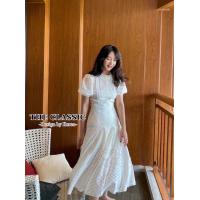 ราคา M 2XL The classic เดรสลูกไม้ยาว แขนตุ๊กตา ใช้ผ้าเนื้อดีฉลุลวดลายปักขอบรอบตัว แต่งประดับหลายจุดด้วยลูกไม้ลายอื่นๆ ช่วงคอปีน (17791294965)