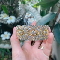 ราคา Titapa jewelry กำไลเพชรดอกพิกุลเพชรเต็มวงฉลุลายดีไซน์สวยมากใส่เต็มข้อมือเพชรแน่นๆมาใหม่เพชรขาวสวยน้ำใสวิ้งๆคัดทุกเม็ดน้ำลึกเหลี่ยมH Aสวยเล่นไฟระยิบระยับงานปราณีตละเอียดตัวเรือนมีน้ำหนักแข็งแรงใส่ได้ทุ