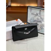 ราคา กระเป๋าถือลายฝ่ามือหนังแท้ใหม่2023ใบกระเป๋าแบบหนีบแขนกระเป๋าถือความยาวปานกลางกระเป๋าถือลูกปัดหนังวัว (20509400562)