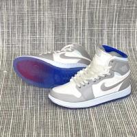 ราคา รุ่นที่ 1 นาฬิกาพิเศษ ผ้าไหมสีขาว สไปเดอร์แมน aj1 รองเท้านู้ด aj พวงกุญแจ รองเท้าบาสเก็ตบอล รุ่นรองเท้าสามมิติ (20697843411)