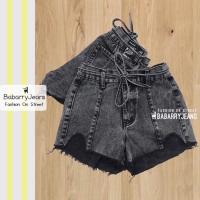 ราคา พร้อมส่ง Babarryjeans ยีนส์ขาสั้น กางเกง เอวสูง ผ้าไม่ยืด แต่งขาดปลายขา เอวผูกเชือก สีดำสโนว (10676311325)