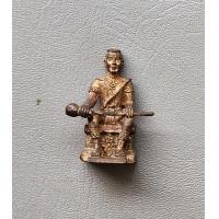 ราคา รูปหล่อพระนเรศวรนั่ง ขนาดสูง 2 5 ซ ม เนื้อทองเหลืองสภาพสวยค่ะ (19399259661)