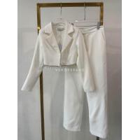 ราคา พร้อมส่ง ชุดเข้าเซท ครอปสูทแขนยาว แต่งเพชรระย้าช่วงเอว กางเกงขายาวทรงกระบอก ชุดออกงาน งานป้ายvshop (18762885775)