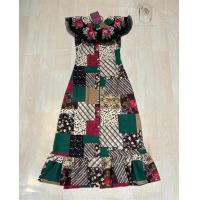 ราคา เดรสปาดไหล่เขียวลายดอกงานสวยมาก งานป้ายบน by CHALITA Suze L (18627620233)