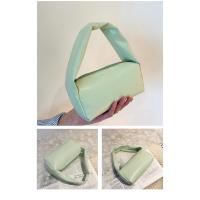 ราคา กระเป๋าถือ กระเป๋าเครื่องสำอางค์ ใส่มือถือได้ (17792678633)