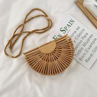 ราคา กระเป๋าสะพายข้างทำจากไม้สำหรับกระเป๋าพาดลำตัวสำหรับผู้หญิงไม้ไผ่สานกระเป๋าหมวกฟางชายหาดหวายขนาดเล็กกระเป๋าสตางค์ใส่โทรศัพท์ได้แฟชั่นครึ่งตัว (16956695567)