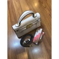 ราคา ส่งฟรี กระเป๋า Mini Kelly 18 cm Croco Skin Leather Gold hardware กระเป๋าสะพาย กระเป๋าสะพายข้าง กระเป๋าถือ พรีเมียม งานดี เข้ากับทุกการแต่งกาย สไตล์แบรนด์เนม ดูดี ไฮโซ HOT (20582611683)