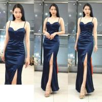 ราคา ชุดราตรี Maxi ยาว รุ่นใหม่มาแล้วค่ะ ผ้าดัชเชสอัดกาว ทรงกระโปรงหางปลาผ่าหน้า (413279594)