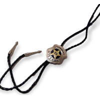 ราคา สร้อยคาวบอย โบโลไทด์ ชุดคาวบอย สร้อยคาวบอยไทด์ ตัวสร้อยทำจากหนังถัก สีดำ วัสดุตัวจี้โลหะชุบนิกเกิล สร้อยโบโลไทด์ แบบเท่ๆ (17309463170)