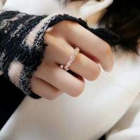 ราคา แหวนกระดูกงูเงินสเตอร์ลิงแหวนคู่รูปหัวงูหรูหราเบาสำหรับผู้หญิงแหวนคู่รูปร่างงูคู่ใหม่ของขวัญแหวนงูวันวาเลนไทน์ (20862720566)