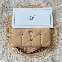 ราคา SALE ถูกมาก กระเป๋าสตางค์ใบยาว LYN ขนาด7 5นิ้ว งานแท้หิ้วขึ้นเครื่องได้ทั่วโลก กระเป๋าผู้หญิง กระเป๋าคล้องมือ กระเป๋าสตางค์ กระเป๋าตังค์ กระเป๋าเงิน กระเป๋า (20627519624)