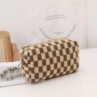 ราคา In stock สไตล์เกาหลีสไตล์ ins กระเป๋าใส่เครื่องสำอางแบบถักลายตารางหมากรุกกระเป๋าใส่ดินสอ (16167576346)