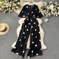 ราคา จั๊มสูทคอวีแฟชั่นสำหรับผู้หญิงเข้ารูปสำหรับฤดูร้อนเอวลอยเข้ารูปเดรสแขนลูกไม้สำหรับเด็กกระดุมแถวเดียวกางเกงขาม้ายาววินเทจลายจุด (21266557903)