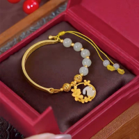 ราคา ลูกปัดหยกผู้หญิงกำไลข้อมือลายดอกไม้เครื่องประดับทองคำทราย (18075763243)