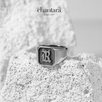 ราคา CHANTARA แหวนตัวอักษร แหวนรมดำ แหวนชาย แหวนหญิง แหวนเงิน925 แหวนคู่ แหวนคู่รัก แหวนแฟชั่น Alphabet Classic Series ตัวอักษร A Z ได้1 ตัว (19493935074)