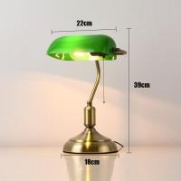 ราคา MOONLIGHT จัดส่งที่รวดเร็ว ย้อนยุคอุตสาหกรรมคลาสสิก E27นายธนาคารโคมไฟแก้วสีเขียวโป๊ะปกที่มีสวิทช์โคมไฟตั้งโต๊ะสำหรับห้องนอนการศึกษาการอ่าน (16259925791)