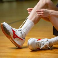 ราคา Mizuno รองเท้าแบดมินตันของแท้ผู้ชายรองเท้ากีฬารองเท้าสำหรับทั้งหญิงและชายไล่อากาศดูดซับแรงกระแทก (20356427254)