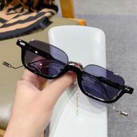 ราคา แว่นตากันแดดผู้หญิงสไตล์เกาหลีแบบใหม่ของแว่นตาแฟชั่นสีชากรอบขนาดเล็ก UV400แว่นตากันแดดแว่นตาแบบแบน PTQ (20620378947)