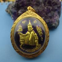 ราคา เหรียญเทพทันใจ ปลุกเสกจากพม่า ปี2559 เนื้อกะไหล่ทองลงยาสีม่วง เลี่ยมกรอบทอง (17733830314)