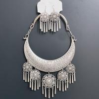 ราคา จัดส่งทันที เครื่องประดับแบบไทย ๆ สร้อยคอแฟชั่นเก่า สร้อยอีสานชุดล้านนาไทสร้อยเงินต่างหูสีเงินดำ เหมาะสำหรับงานเลี้ยงสังสรรค์ (20856206690)