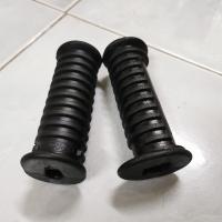 ราคา ยางพักเท้าหน้า ปั๊ม Hm Honda CD125 CB125 CD175 CL125 C72 C77 C92 C95 CB175 CG110 CG125 JX110 JX125 GL100 GL125 งานใหม่ สวย (17264623369)