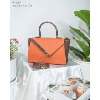 ราคา กระเป๋าสะพายPimmy แต่งอะไหล่เย็บสลับสีทูโทน No PP 16307 (19500567242)
