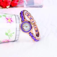 ราคา นาฬิกาคริสตัลประดับเพชรเทรนด์แฟชั่นผู้หญิงสีขาวเรียบง่ายหน้าปัดขนาดเล็กแฟชั่นสร้อยข้อมือนาฬิกาผู้หญิง (20534053802)