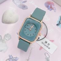 ราคา นาฬิกาข้อมือแฟชั่น โบลัน หน้าปัดขนาด 28มม ระบบควอทช์ สายหนัง สวมใส่สบาย (15806195816)