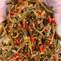 ราคา EA 特色下饭菜 ถั่วลันเตาอบแห้ง 250 กรัม (18165970042)