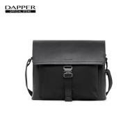 ราคา DAPPER กระเป๋าสะพายข้าง Monochrome Buckle Crossbody Bag สีดำ (21017928177)