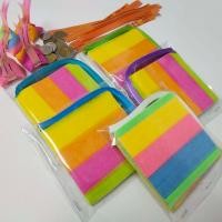ราคา กระดาษสาห่อเหรียญโปรยทานขนมใส่ไส้ แบบสี่เหลี่ยม ยังไม่รวมกระดาษรองฐานให้ใช้สำหรับห่อเหรียญโปรยทาน งานบุญ งานบวช (21001340521)