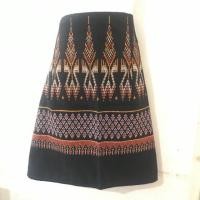 ราคา ผ้าไทย กระโปรงป้าย ผ้าถุงสั้นสำเร็จรูป ยาว20 5นิ้ว พร้อมตะขอ2คู่ (20891913061)