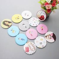 ราคา Queen mallshop กระจกพกพา น่ารักน่าใช้ น้ำหนักเบา พกพาง่าย ลายน่ารักสดใส กระจกแบบพกพา (20237314945)