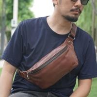 ราคา กระเป๋าหนังผู้ชาย กระเป๋าหนังคาดอกผู้ชาย สีน้ำตาล รุ่น B CBR 8010 (20471146432)