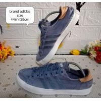 ราคา รองเท้า ผ้าใบ มือสอง สภาพดี size 44ยาว28cmใส่ลำลอง (21102209716)