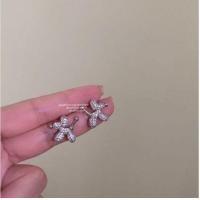 ราคา miu ต่างหู บอลลูน dog สีเงินแต่งคริสตัล ดีไซน์น่ารัก (20549223740)