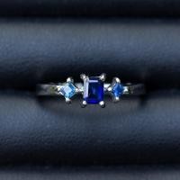 ราคา แหวนพลอยไพลิน บางกะจะ จันทบุรี BLUE SAPPHIRE เรือนเงินแท้92 5 ชุบทองคำขาว พลอยสีน้ำเงินกำมะหยี่ เนื้อใส จากประเทศไทย ไซด์นิ้ว 58 หรือเบอร์8 5 (17420246841)