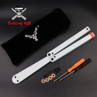 ราคา Balisong มีดบาลิซอง มีดผีเสื้ิอ มีดควง มีดซ้อม ของเล่น มีดแรงโน้มถ่วง พลาสสติกไม่มีคม สำหรับซ้อมควง Squiddy (21030492952)