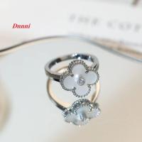 ราคา คุณภาพดี S925เงินแท้สีแดงและสีขาวแหวนแต่งงานกับเพชรสี่ใบแหวนใบโคลเวอร์แหวนแต่งงานสีขาวธรรมชาติภาพจริง (20824213947)