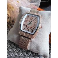 ราคา นาฬิกาแบรนด์ Geneva งานแท้ สายผ้าสไตล์ Frank สายแม่เหล็กสายปรับได้ตามขนาดข้อมือ ใส่ได้ทั้งชายแหละหญิง นาฬิกาแบรนด์ Geneva งานแท้ สายผ้าสไตล์ Frank ขอบเพชร สายแม่เหล็กสายปรับได้ตามขนาดข้อมือ ใส่ได้ทั้ง