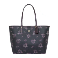 ราคา กระเป๋าสะพาย COACH แท้ ใช้ได้ 2 ด้าน คุ้มมาก Signature coated canvas ลายดอกไม้ น่ารักมาก COACH 78283 REVERSIBLE CITY TOTE WITH RIBBON BOUQUET PRINT BLACK OXBLOOD (7452362820)
