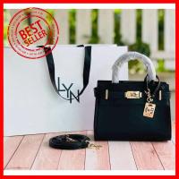 ราคา ใหม่ ล่าสุด กระเป๋าลิน กระเป๋าถือ กระเป๋าสะพายข้าง กระเป๋าสะพายผญ กระเป๋าสะพายไหล่ LYN HANDBAG CROSSBODY BAG กระเป๋าสีดำ ของแท้ 100 (11562214354)