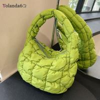 ราคา กระเป๋าถือสำหรับผู้หญิงสไตล์แฟชั่น รุ่น 2023 Carlyn bag กระเป๋าช้อปปิ้งพับเก็บได้ กระเป๋าคลาวด์ทรงหยดน้ำ ผลิตจากไนลอนเบาสีพื้น ใ (19977864374)