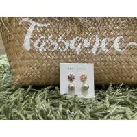 ราคา พร้อมส่ง ต่างหูมุข Tory Burch Logo Pearl Drop Earring สวยหรูคุ้มค่ามาก (9072805239)