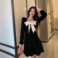 ราคา ชุดเดรสลูกไม้ผูกโบว์ เดรสกระโปรงสั้น ชุดเดรสแขนยาวสำหรับผู้หญิงเนื้อดีราคาขายส่งสินค้าพร้อมส่ง ชุดสีแดง (15188272878)