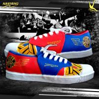 ราคา Sepak Takraw รองเท้านันยางเพ้นลายแดงน้ำเงิน รองเท้านันยางแท้ รองเท้าตะกร้อสวยๆ รับประกันคุณภาพ ไม่ตรงปก ยินดีคืนเงินทุกบาท (20586714455)