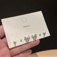 ราคา ชุดต่างหูเม็ดกลมรูปดาวรูปหัวใจผีเสื้อ17กม สำหรับผู้หญิงต่างหูห่วงรูปหมีและหมีทำจากมุกคริสตัลเพทายที่สง่างามเครื่องประดับอัญมณี (19777162720)