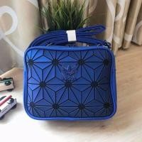 ราคา กระเป๋าสะพาย ADIDAS Originals 3D Mini Airliner Style Shoulder Bag ISSEY MIYAKE Style Shoulder Bag งานแบรนด์แท้ ทรงสวยสุดฮิต (18437119833)