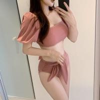 ราคา Bikini Z0D10 ชุดบิกินี่ผู้หญิงแขนกุดสีชมพูเอวสูงโบว์กางเกงว่ายนํ้าอุ่นหวานเซ็กซี่แฟชั่น (7768370524)